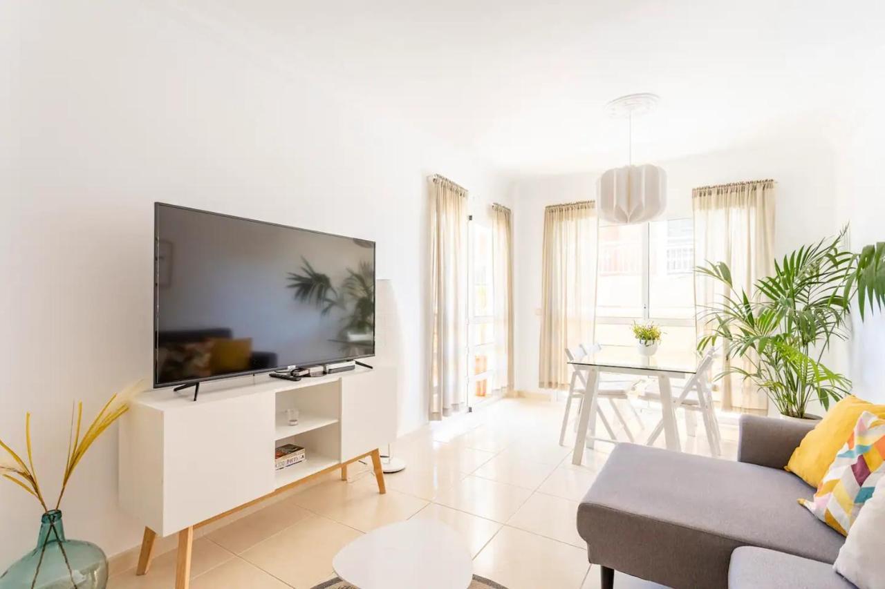 Amplio Y Comodo Apartamento En Callao Salvaje. Buitenkant foto