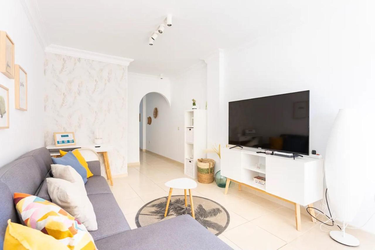 Amplio Y Comodo Apartamento En Callao Salvaje. Buitenkant foto